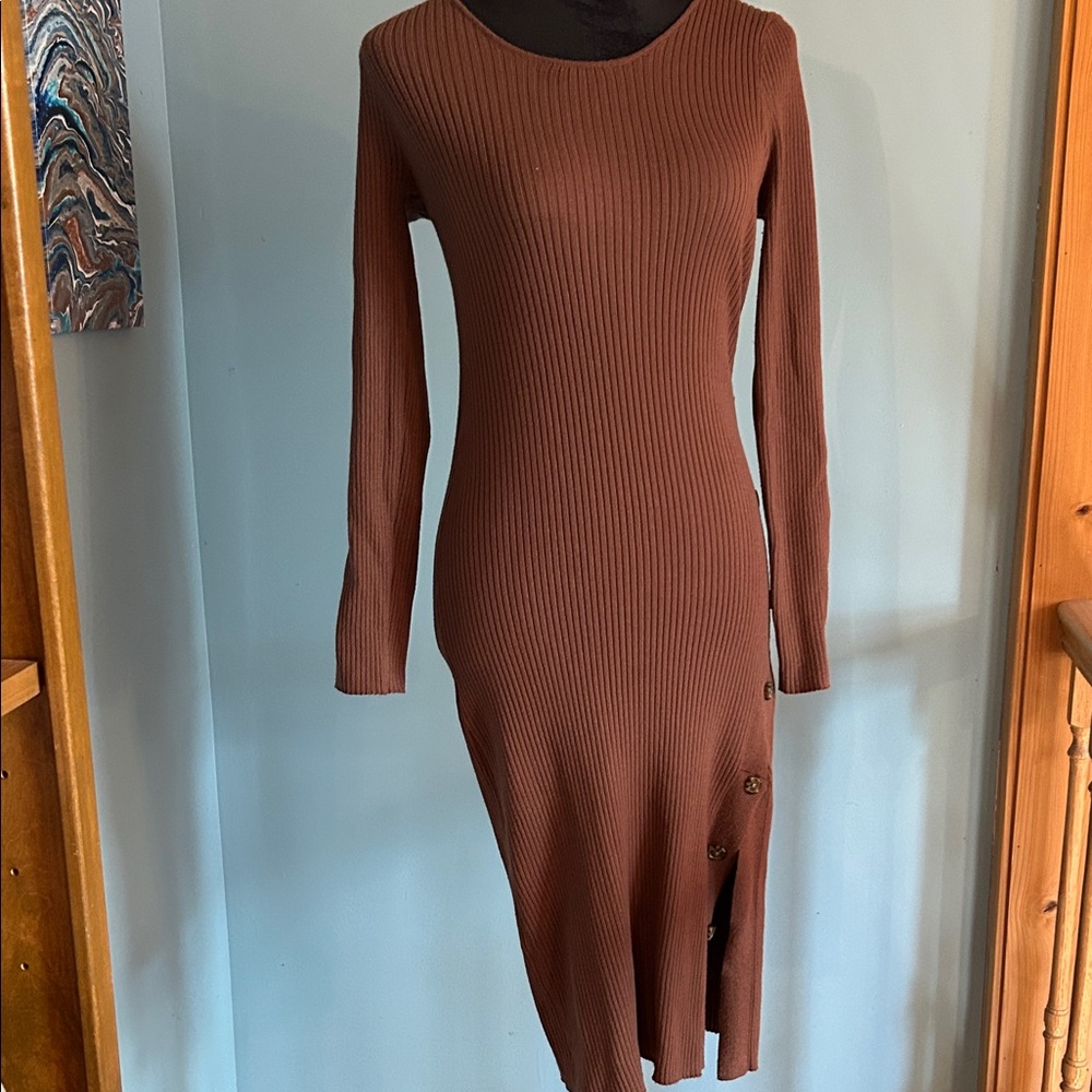 Pink Rose Ribbed sweater Long Sleeve Midi Dress in Brown